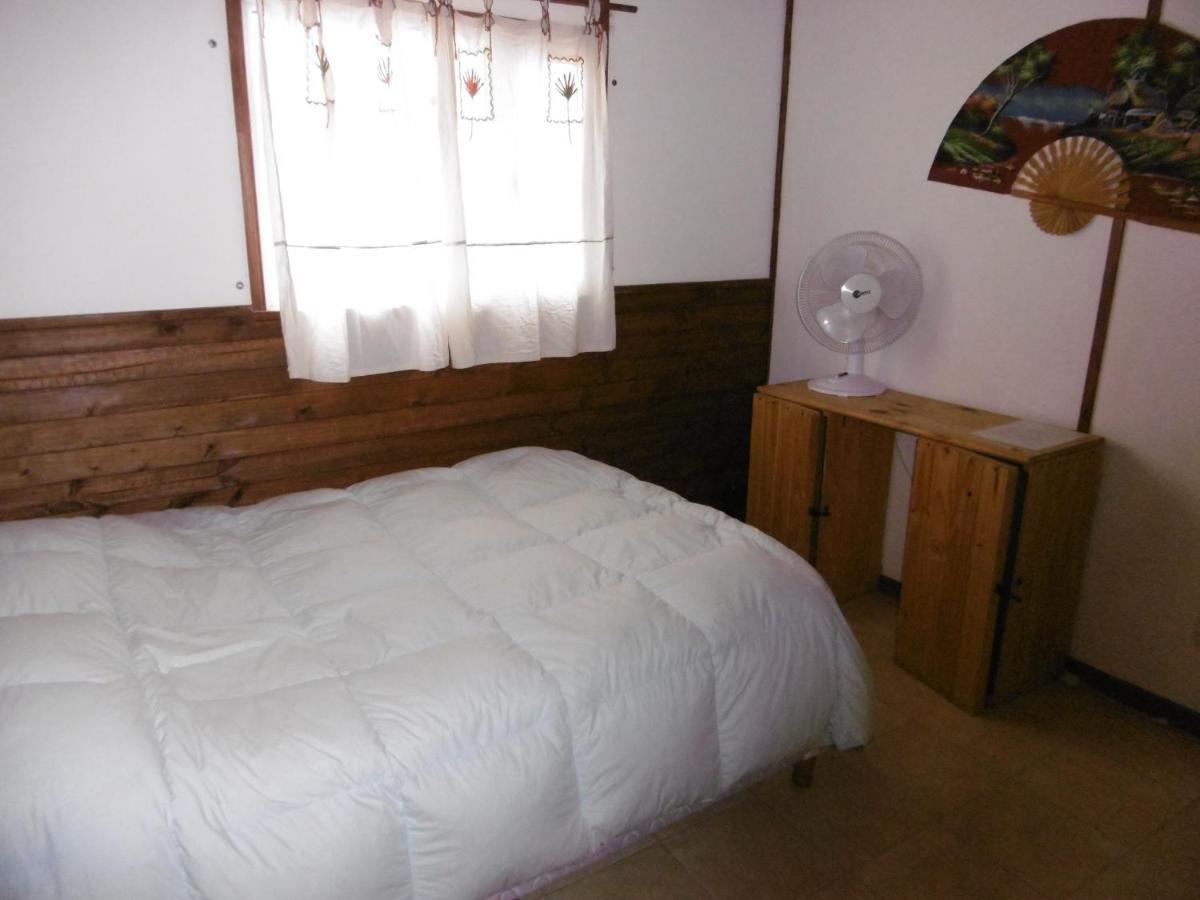 Hostel La Casa De Tounens Пуерто Мадрин Екстериор снимка